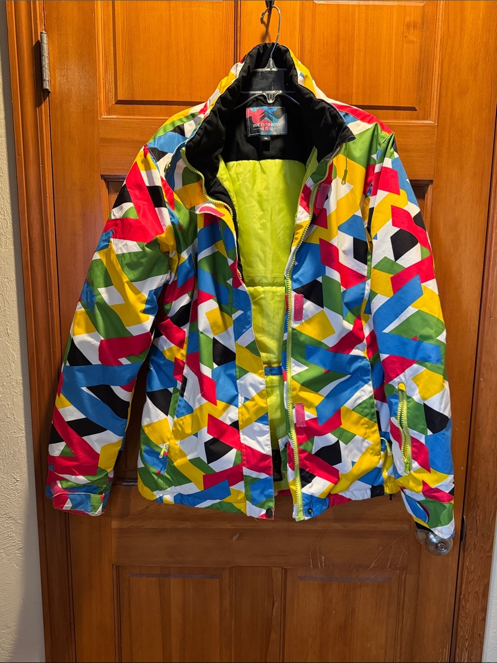 Wild Snow Multi-Color Geometric Ski Snowboard Jacket - Youth XL